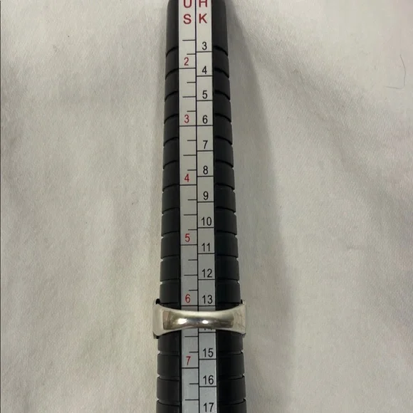 Sterling Silver and Blue Women's Ring Size 6.5 EUC - Picture 8 of 11